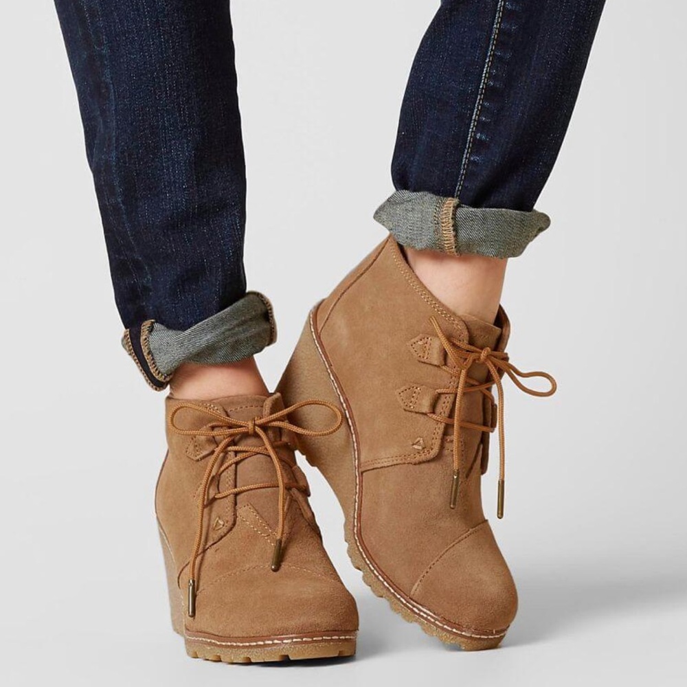 Toms Desert Leather Wedge Shoe